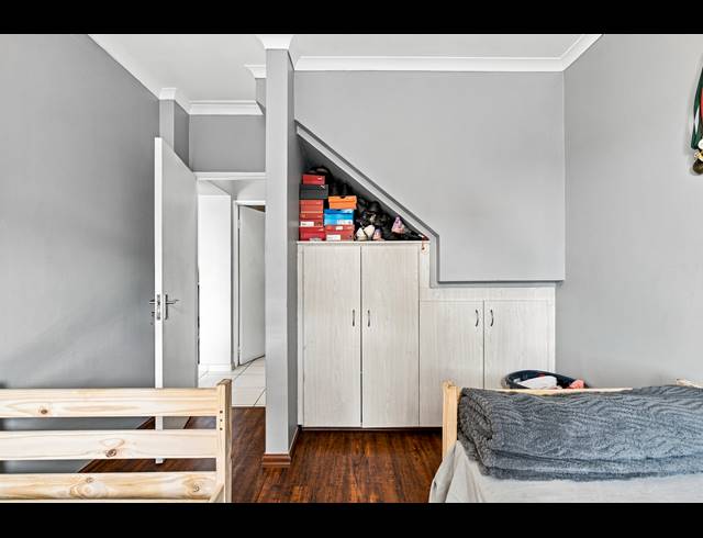 2 BEDROOM APARTMENT FOR SALE IN BARBEQUE DOWNS